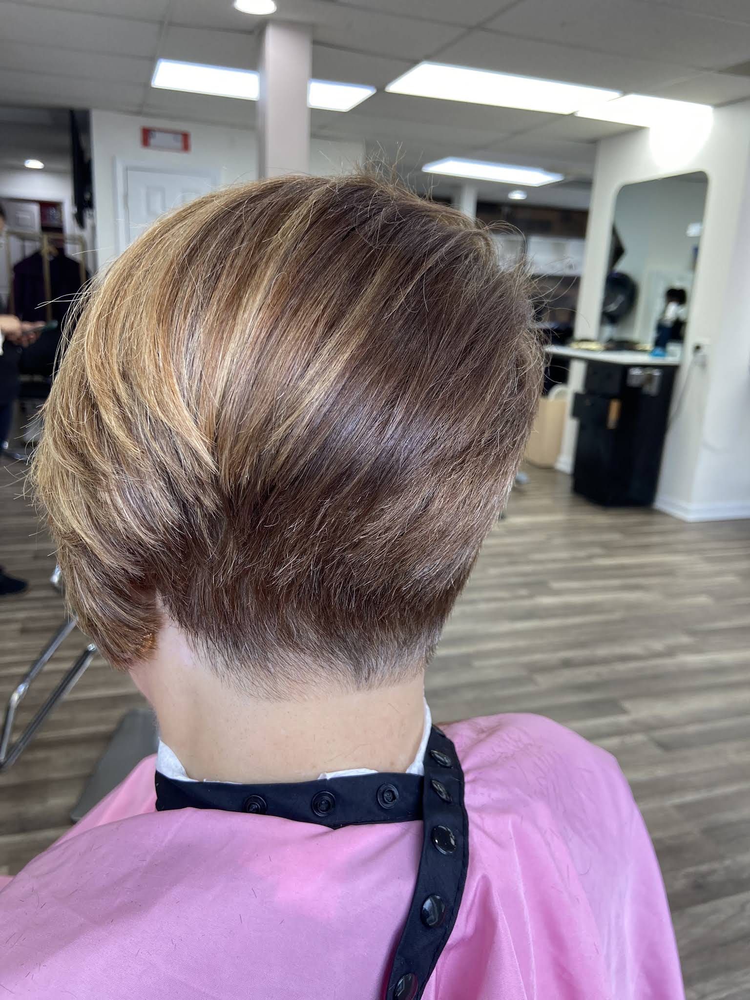 Ladis Beauty Salon gallery photo